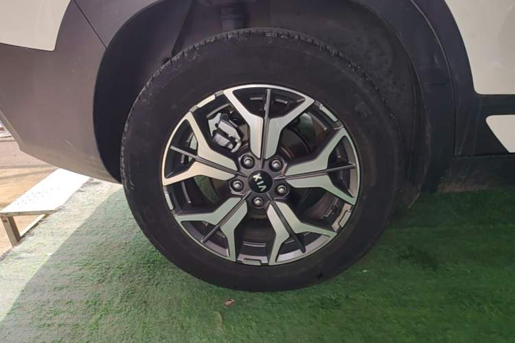 Used Kia KX3 2020 1.5L CVT Trend Edition Right Rear Wheel Hub