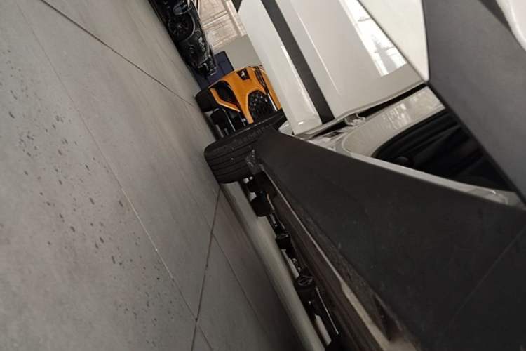 Used Kia KX3 2020 1.5L CVT Smart Edition Right Side Sill