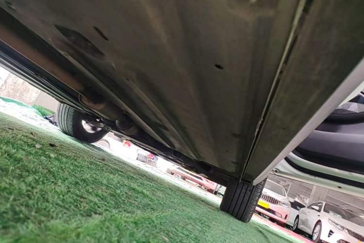 Used Kia KX3 2020 1.5L CVT Trend Edition Right Side Sill