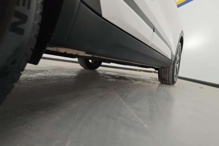 Used Kia KX3 2020 1.5L CVT Trend Edition Right Side Sill