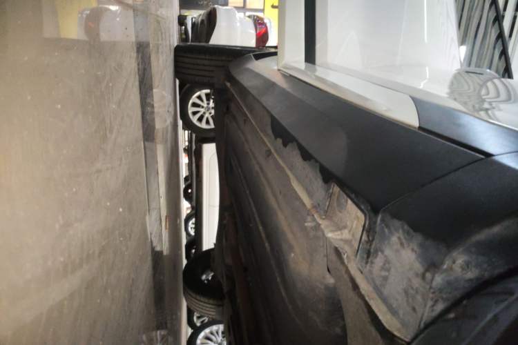Used Kia KX3 2020 1.5L CVT Trend Edition Right Side Sill