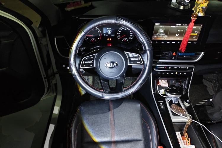 Used Kia KX3 2020 1.5L CVT Trend Edition Steering Wheel