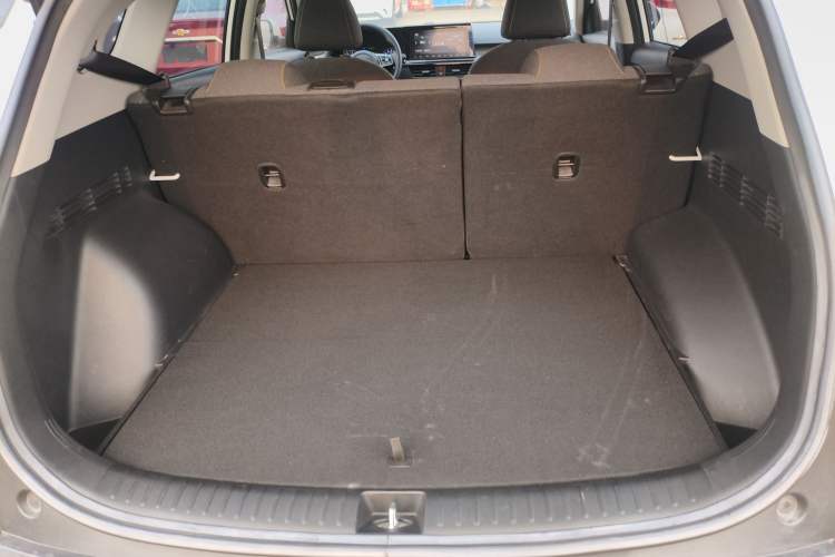 Used Kia KX3 2020 1.5L CVT Comfort Edition Trunk
