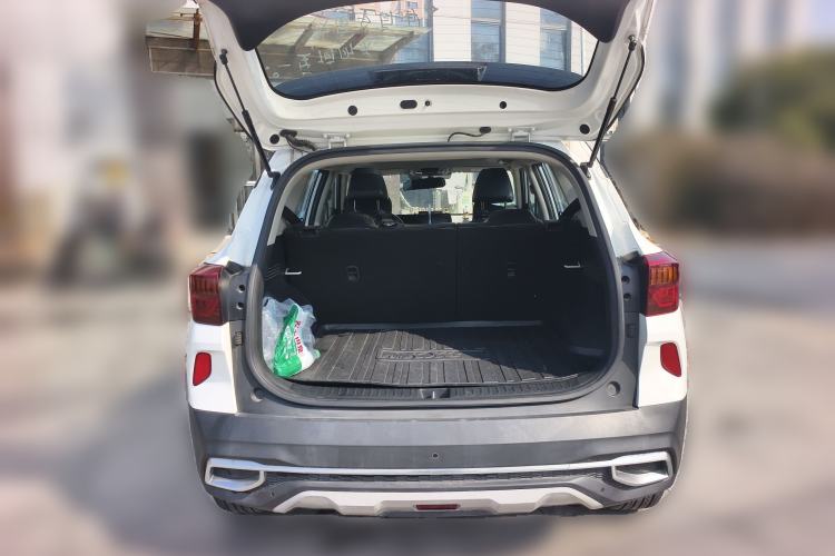 Used Kia KX3 2020 1.5L CVT Trend Edition Trunk