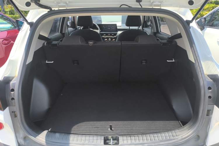 Used Kia KX3 2020 1.5L CVT Comfort Edition Trunk