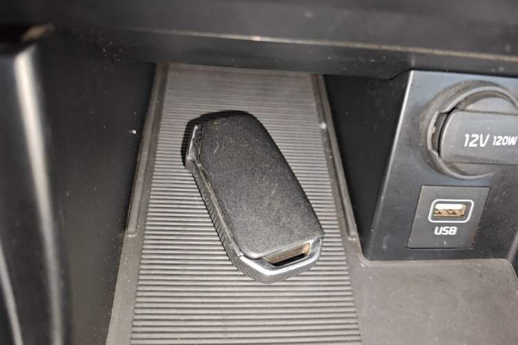 Used Kia KX3 2020 1.5L CVT Smart Edition Vehicle Key