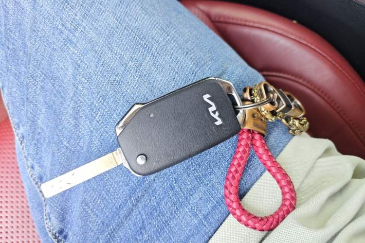 Used Kia KX3 2020 1.5L CVT Comfort Edition Vehicle Key