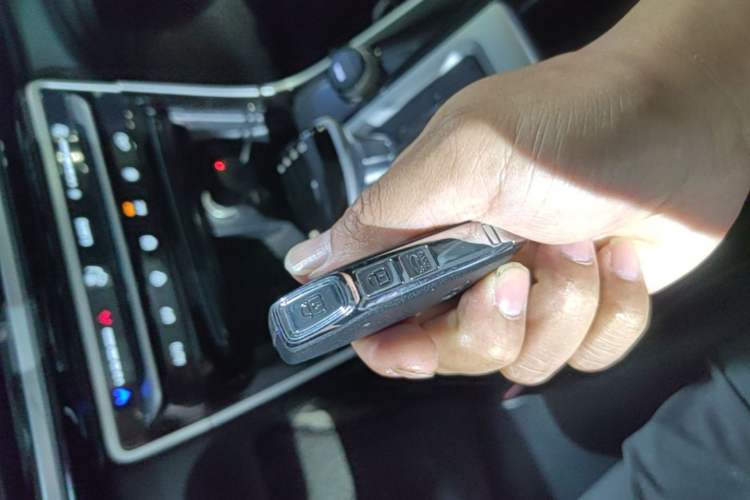 Used Kia KX3 2020 1.5L CVT Trend Edition Vehicle Key