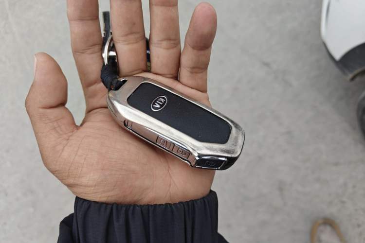 Used Kia KX3 2020 1.5L CVT Trend Edition Vehicle Key