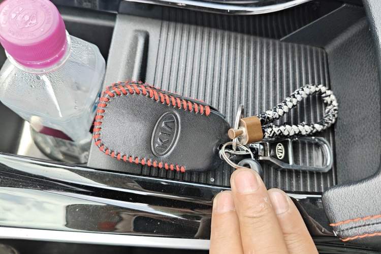 Used Kia KX3 2020 1.5L CVT Trend Edition Vehicle Key
