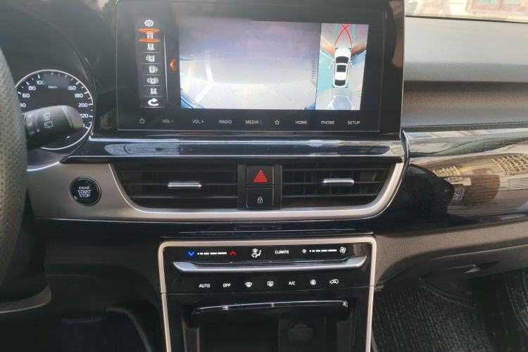 Used Kia KX3 2020 1.5L CVT Trend Edition Audio And AC Panel