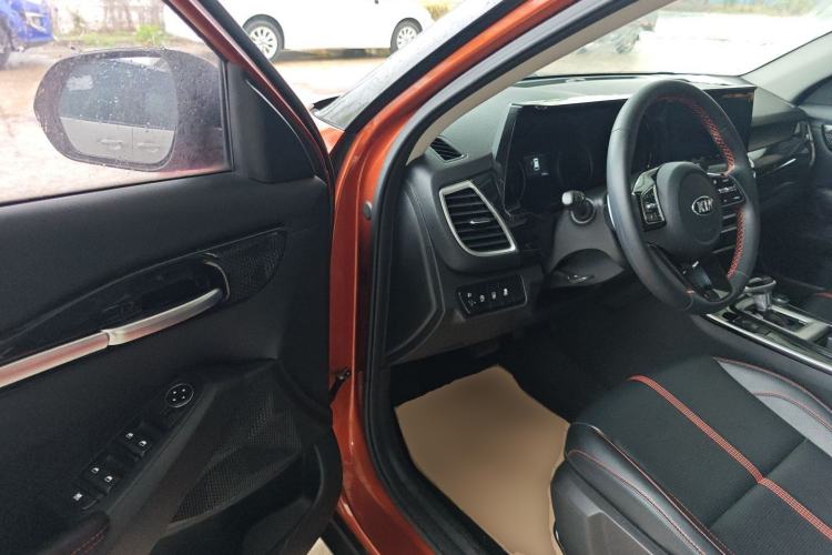 Used Kia KX3 2020 1.5L CVT Trend Edition Driver Seat