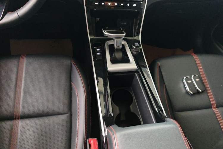 Used Kia KX3 2020 1.5L CVT Trend Edition Gear Lever