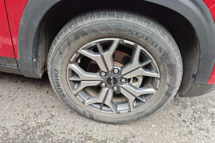 Used Kia KX3 2021 1.5L CVT Trend Edition Right Front Wheel Hub