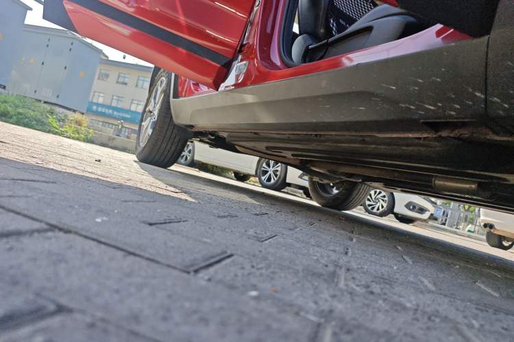 Used Kia KX3 2021 1.5L CVT Refreshed Edition Right Side Sill