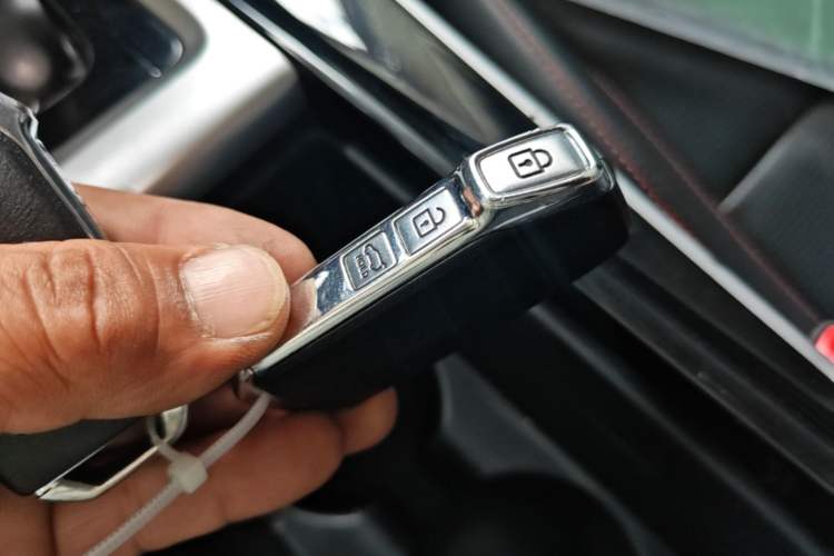 Used Kia KX3 2021 1.5L CVT Trend Edition Vehicle Key