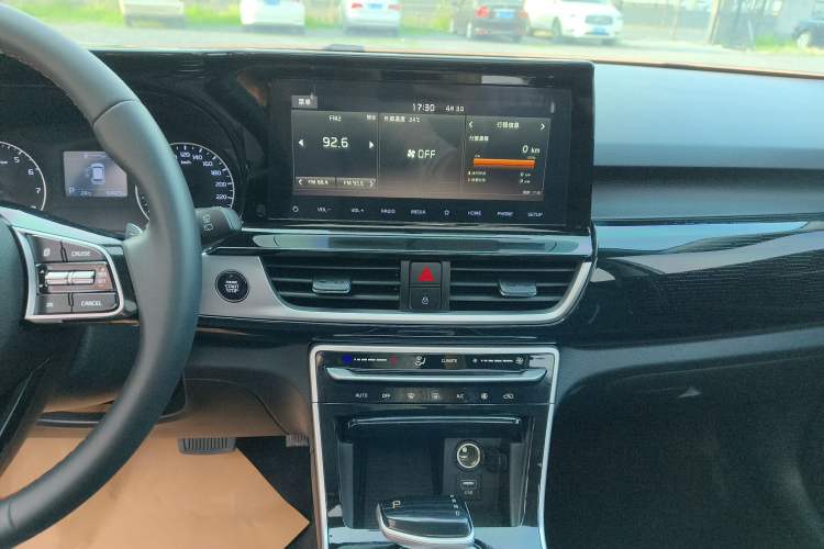Used Kia KX3 2021 1.5L CVT Trend Edition Audio And AC Panel