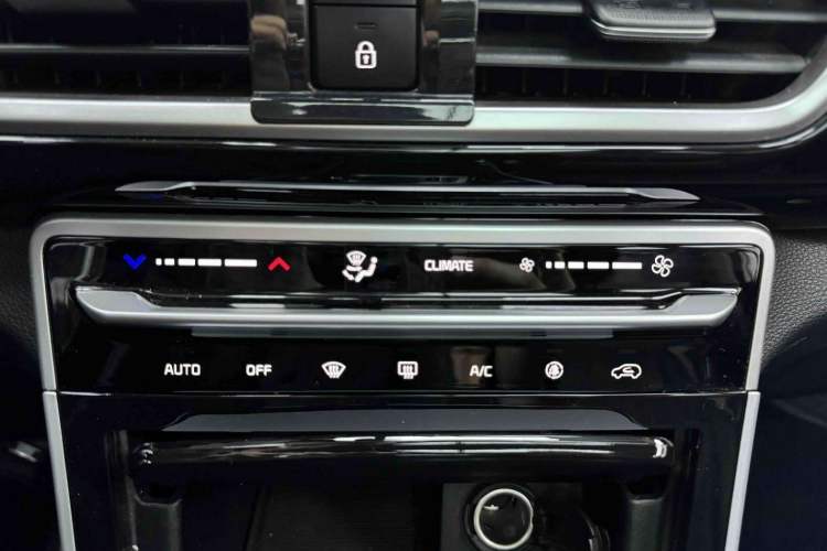 Used Kia KX3 2021 1.5L CVT Trend Edition Audio And AC Panel