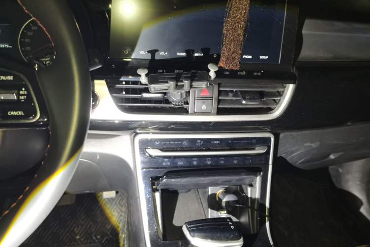 Used Kia KX3 2021 1.5L CVT Trend Edition Audio And AC Panel
