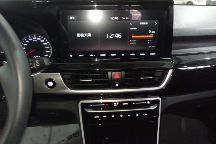 Used Kia KX3 2021 1.5L CVT Trend Edition Audio And AC Panel