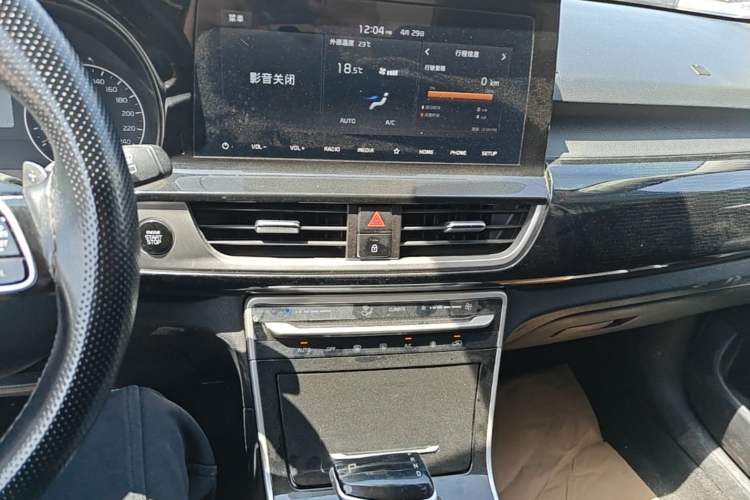 Used Kia KX3 2021 1.5L CVT Trend Edition Audio And AC Panel