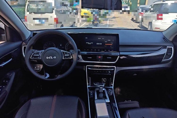Used Kia KX3 2021 1.5L CVT Trend Edition Center Console