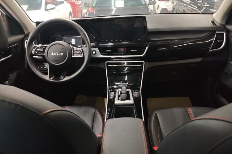 Used Kia KX3 2021 1.5L CVT All-Around Edition Center Console