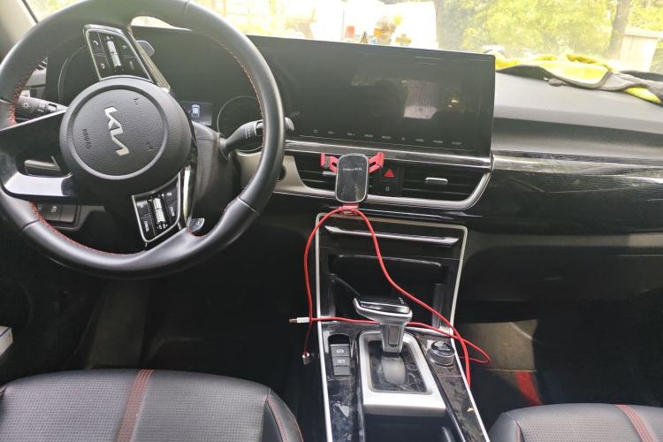 Used Kia KX3 2021 1.5L CVT Trend Edition Center Console