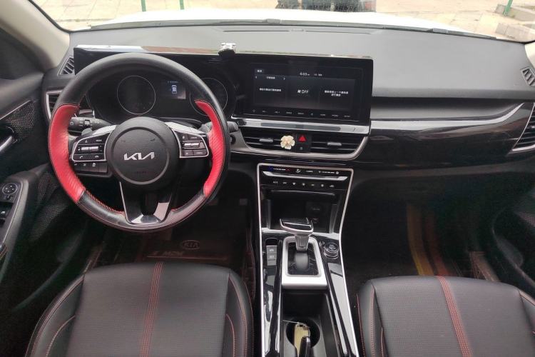 Used Kia KX3 2021 1.5L CVT Trend Edition Center Console