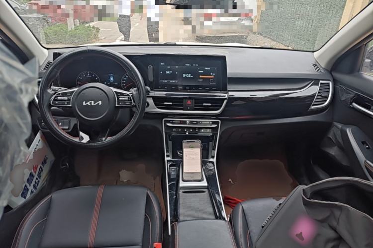 Used Kia KX3 2021 1.5L CVT Trend Edition Center Console