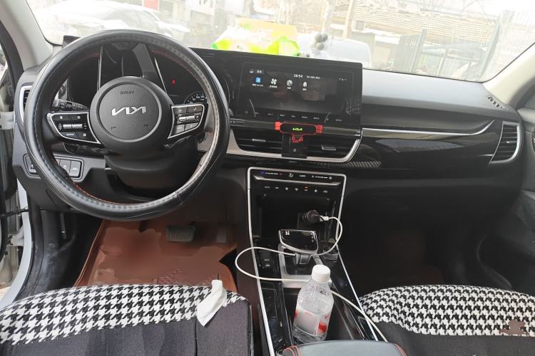 Used Kia KX3 2021 1.5L CVT All-Around Edition Center Console