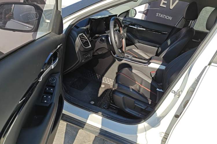 Used Kia KX3 2021 1.5L CVT Trend Edition Driver Seat