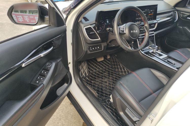 Used Kia KX3 2021 1.5L CVT Trend Edition Driver Seat
