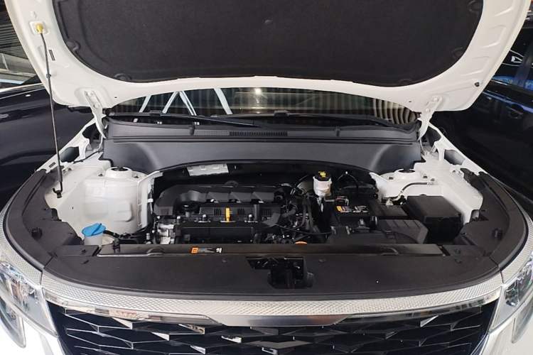 Used Kia KX3 2021 1.5L CVT Trend Edition Engine Bay