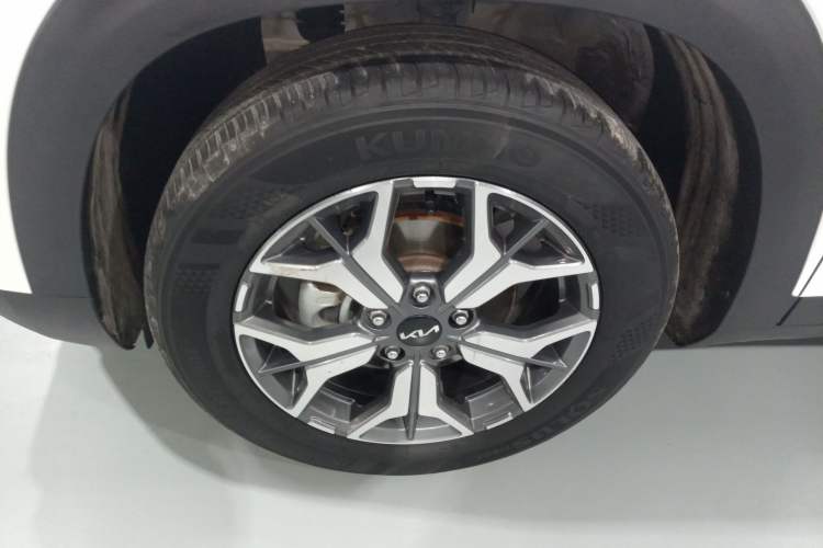 Used Kia KX3 2021 1.5L CVT Trend Edition Exterior 2