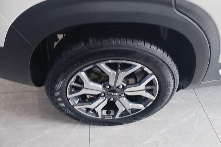 Used Kia KX3 2021 1.5L CVT Trend Edition Exterior 5