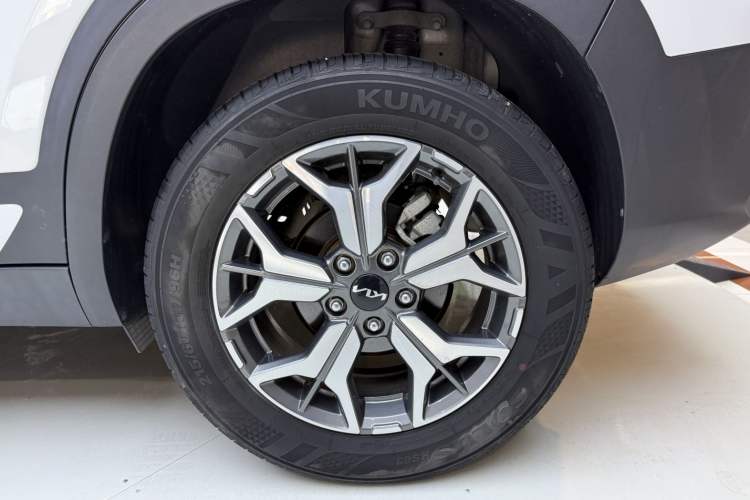 Used Kia KX3 2021 1.5L CVT Refreshed Edition Exterior 7
