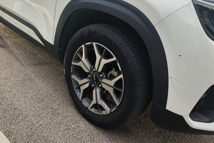 Used Kia KX3 2021 1.5L CVT Trend Edition Exterior 7