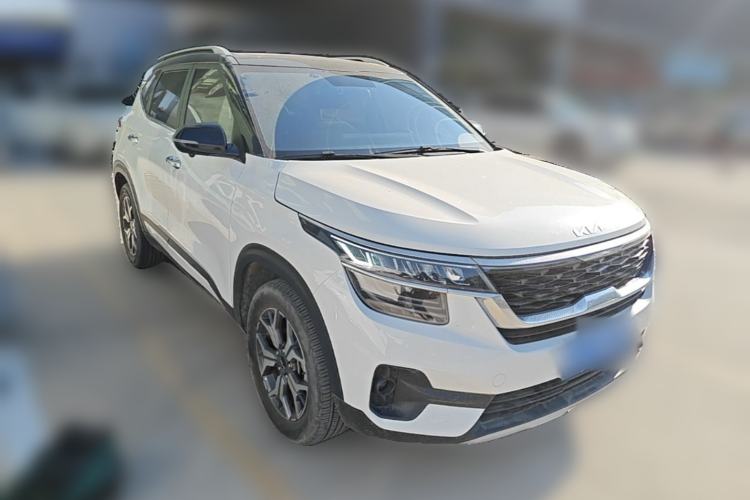 Used Kia KX3 2021 1.5L CVT Trend Edition Front Right 45 Deg