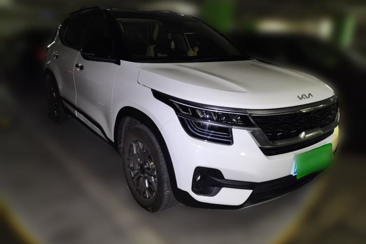 Used Kia KX3 2021 1.5L CVT Trend Edition Front Right 45 Deg