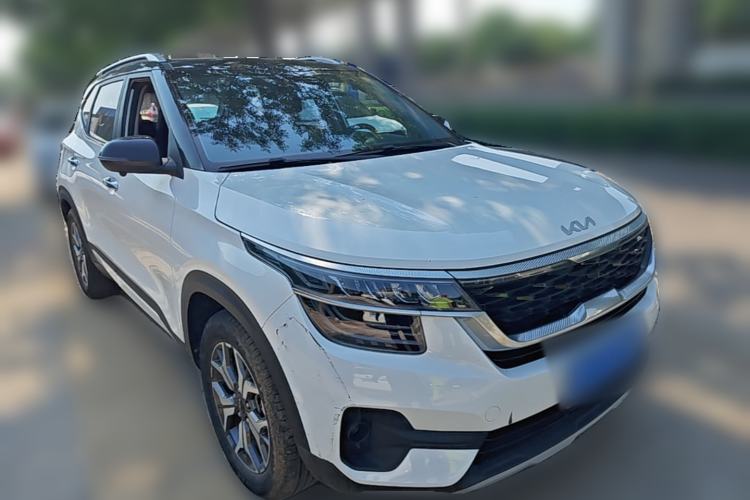 Used Kia KX3 2021 1.5L CVT Trend Edition Front Right 45 Deg