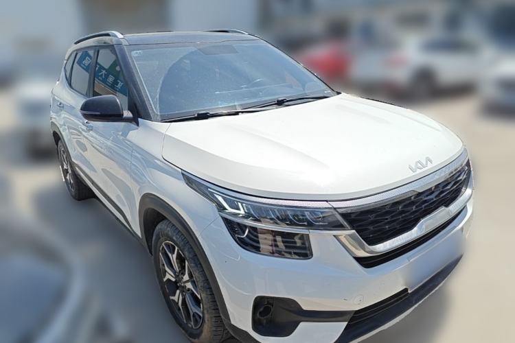 Used Kia KX3 2021 1.5L CVT Trend Edition Front Right 45 Deg