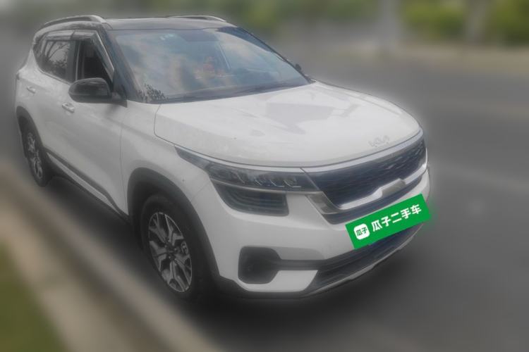 Used Kia KX3 2021 1.5L CVT Trend Edition Front Right 45 Deg
