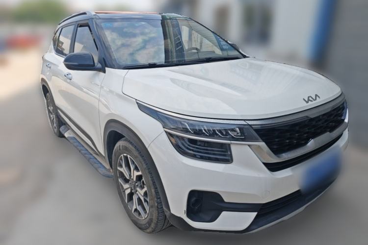 Used Kia KX3 2021 1.5L CVT Trend Edition Front Right 45 Deg