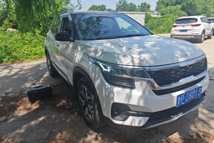 Used Kia KX3 2021 1.5L CVT Trend Edition Front Right 45 Deg