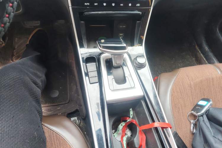 Used Kia KX3 2021 1.5L CVT Trend Edition Gear Lever