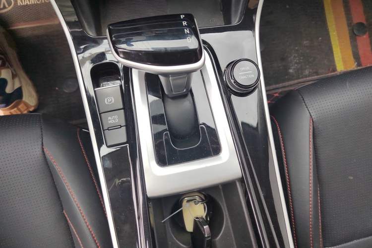 Used Kia KX3 2021 1.5L CVT Trend Edition Gear Lever