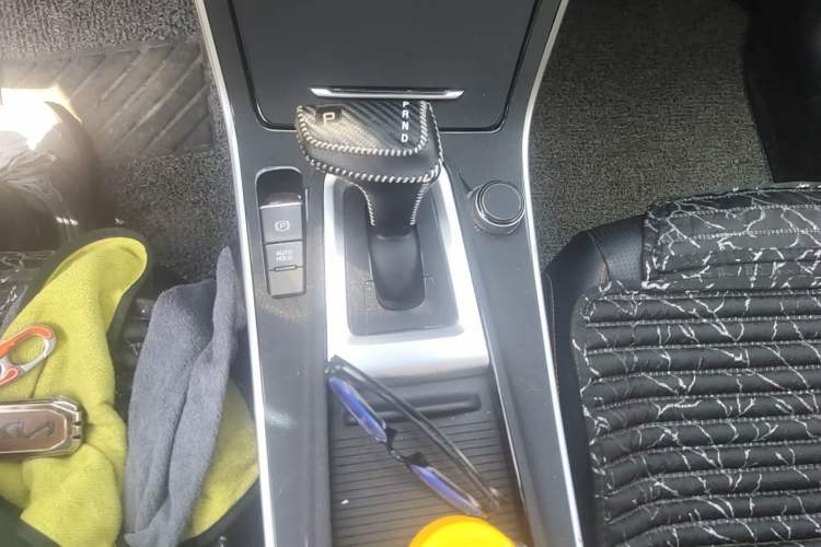 Used Kia KX3 2021 1.5L CVT Trend Edition Gear Lever