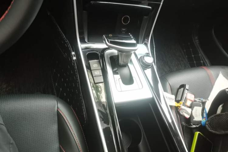 Used Kia KX3 2021 1.5L CVT Trend Edition Gear Lever