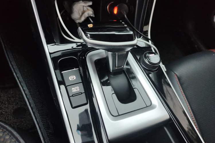 Used Kia KX3 2021 1.5L CVT Trend Edition Gear Lever